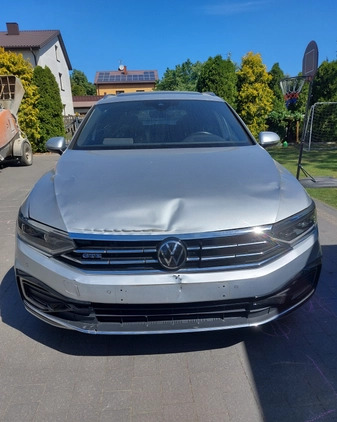 Volkswagen Passat cena 82000 przebieg: 87000, rok produkcji 2021 z Turek małe 352